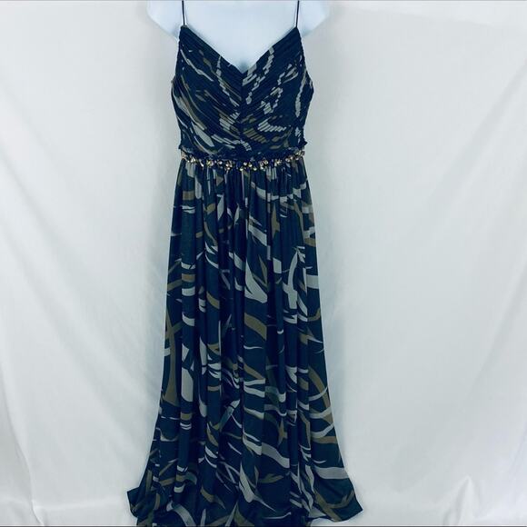 NWOT Mikal Aghal Formal Gown Size 6 - Picture 1 of 13